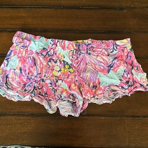 Lilly Pulitzer Shorts - Size XL